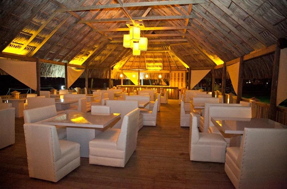 Hotel Palma Real Sambo Creek المظهر الخارجي الصورة