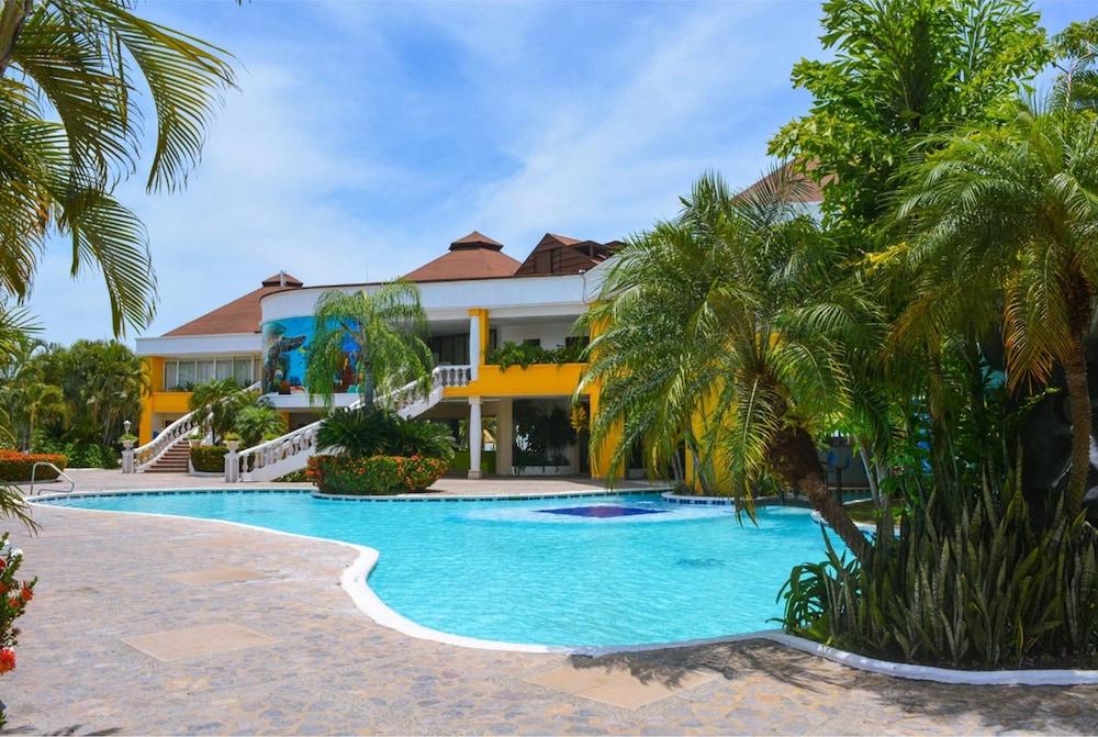 Hotel Palma Real Sambo Creek المظهر الخارجي الصورة